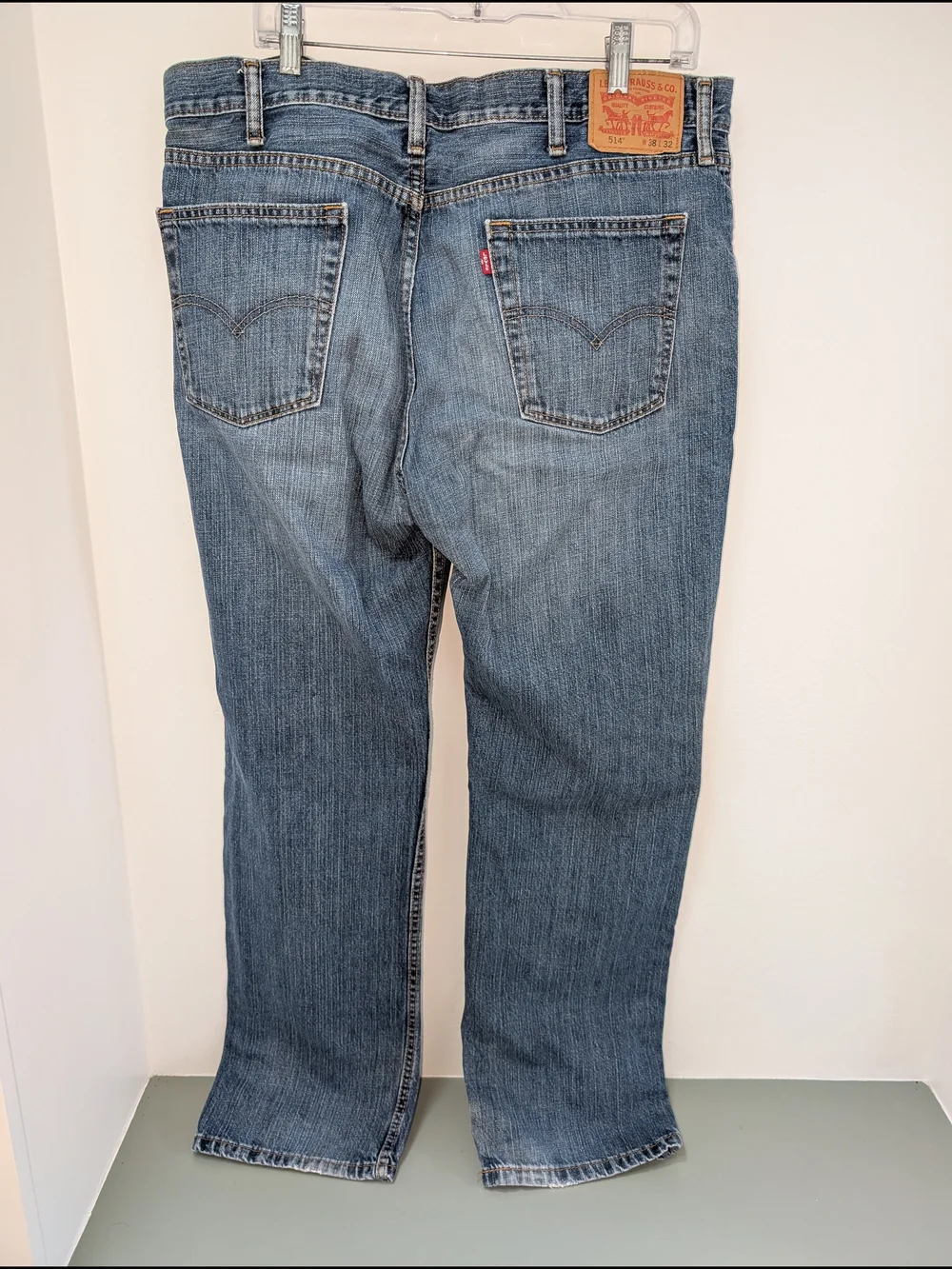 Levi's 514 Faded Medium Blue Straight Jeans 38 x 32